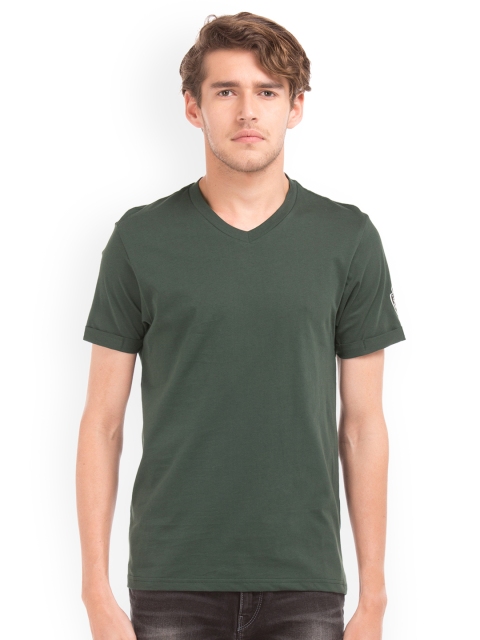 

Flying Machine Men Olive Green Solid V-Neck T-shirt
