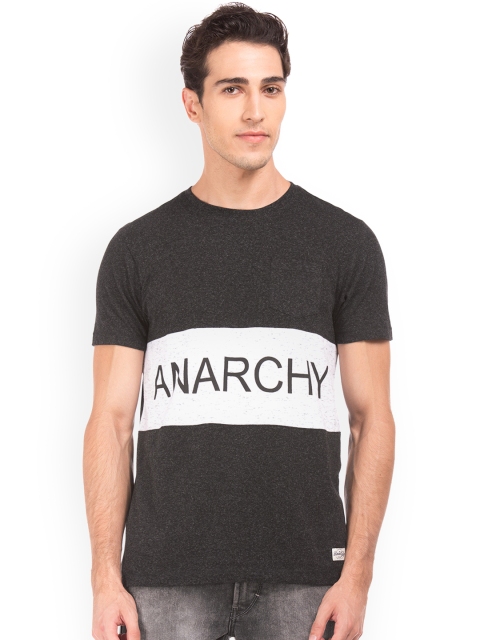 

Flying Machine Men Black Solid Round Neck T-shirt