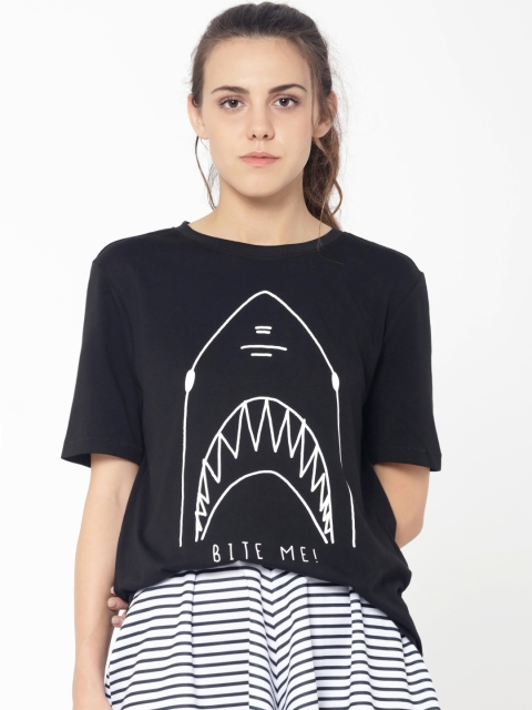 

ONLY Women Black Printed Round Neck T-shirt