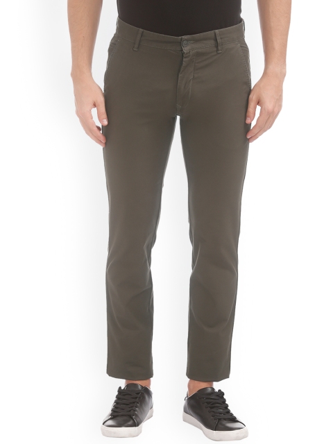 

IZOD Men Brown Slim Fit Solid Chinos