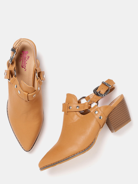 

Roadster Women Tan Brown Solid Pumps