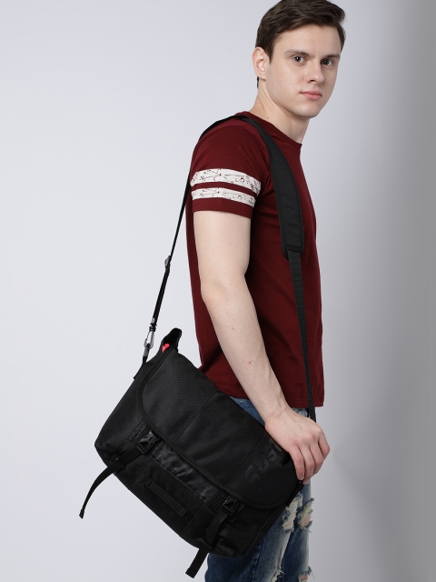 

Roadster Unisex Black Solid Messenger Bag
