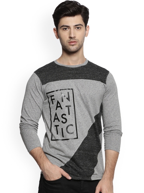 

Campus Sutra Men Grey Printed Round Neck T-shirt
