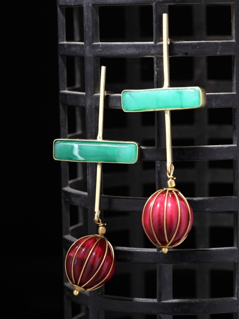 

DIVA WALK Gold-Plated Red & Green Contemporary Drop Earrings