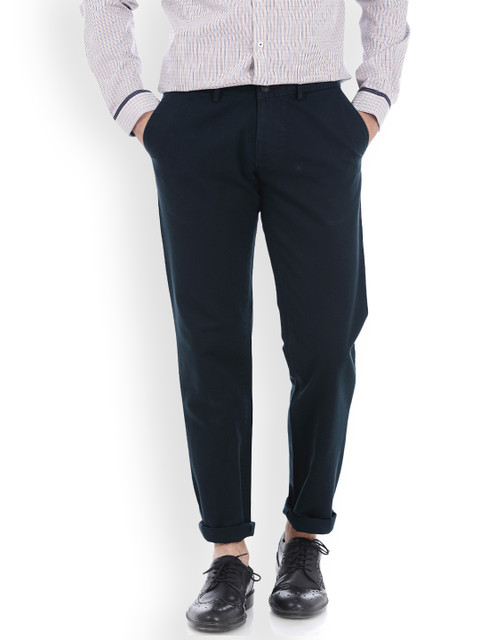 

Basics Men Green Slim Fit Solid Chinos