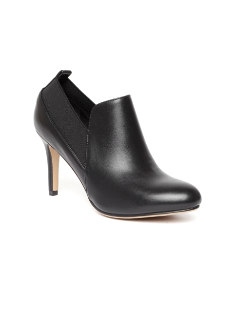 

Van Heusen Women Black Solid Pumps