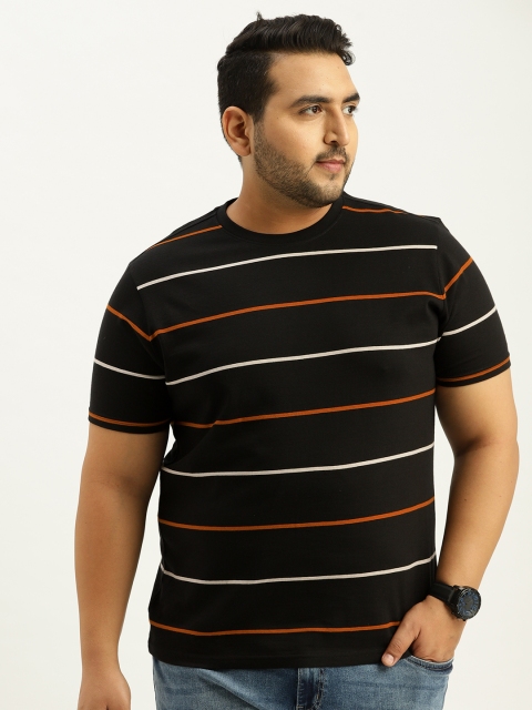 

Sztori Plus Size Men Black Striped Round Neck T-shirt