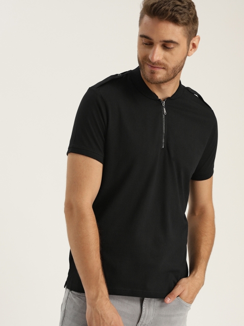 

Sztori Plus Size Men Black Solid Polo Collar T-shirt