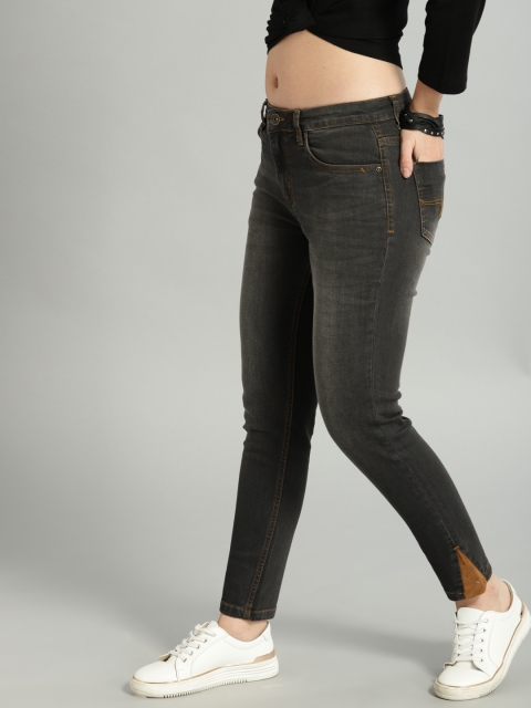 

Roadster Women Grey Skinny Fit Mid-Rise Jeans
