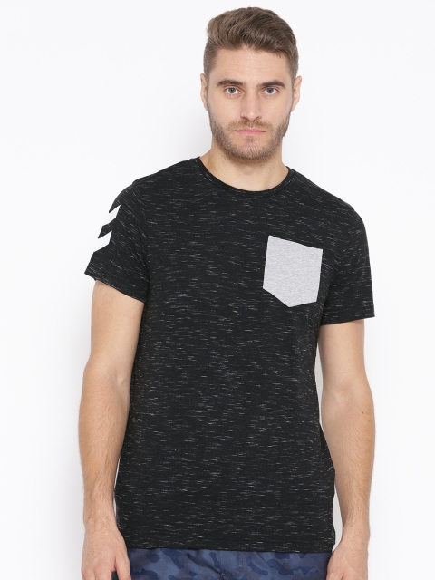 

hummel Men Black Solid Round Neck T-shirt