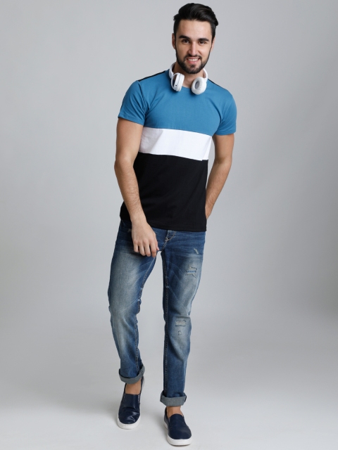 

DILLINGER Men Blue Colourblocked Round Neck T-shirt