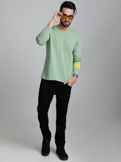 

DILLINGER Men Green Solid V-Neck T-shirt