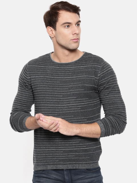 

Wrangler Men Grey Striped Pullover Sweater