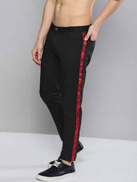 

Kook N Keech Garfield Men Black Regular Fit Solid Chinos