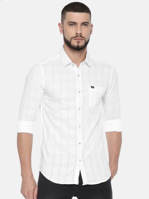 

The Indian Garage Co Men White Slim Fit Checked Casual Shirt