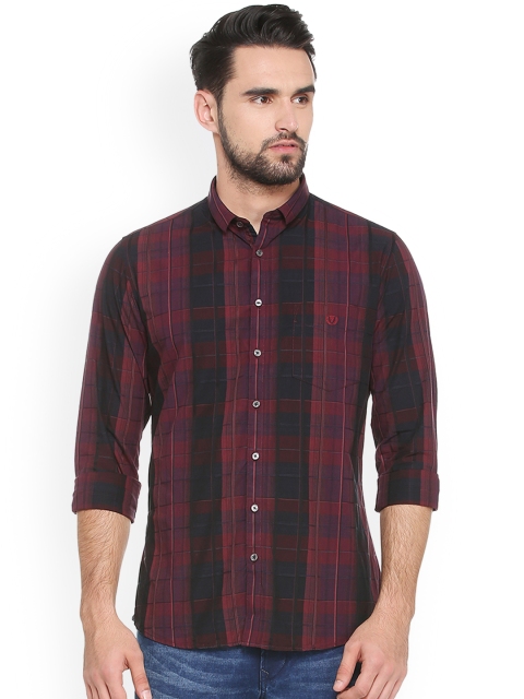 

Van Heusen Sport Men Maroon & Black Slim Fit Checked Casual Shirt
