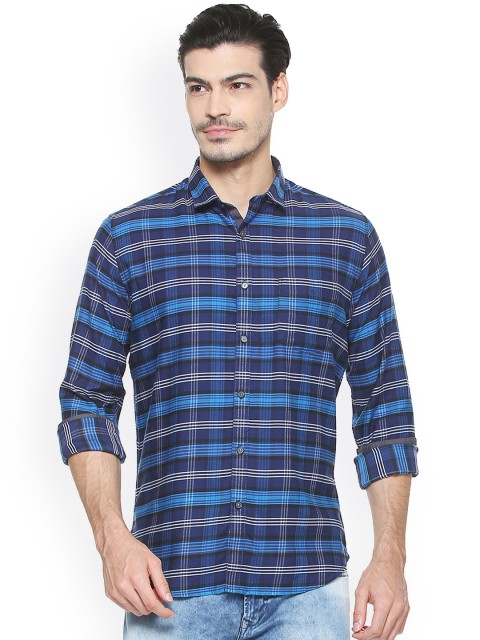 

Van Heusen Sport Men Blue & White Slim Fit Checked Casual Shirt