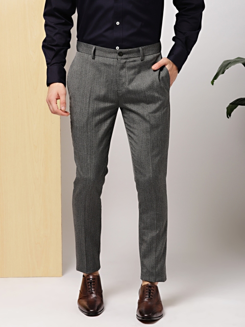 

INVICTUS Men Black Slim Fit Solid Formal Trousers
