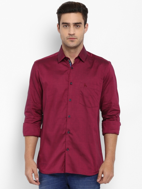 

Parx Men Burgundy Slim Fit Solid Casual Shirt