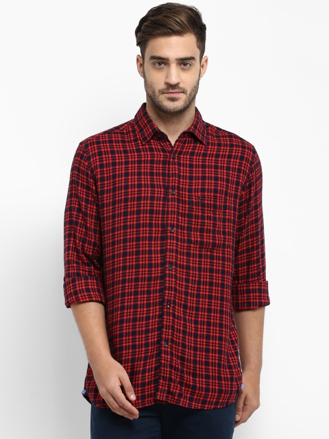 

Parx Men Red & Navy Blue Slim Fit Checked Casual Shirt