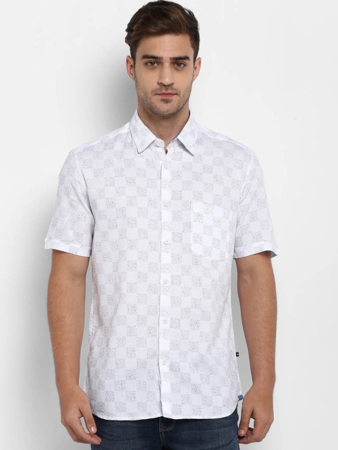 

Parx Men White Slim Fit Checked Casual Shirt