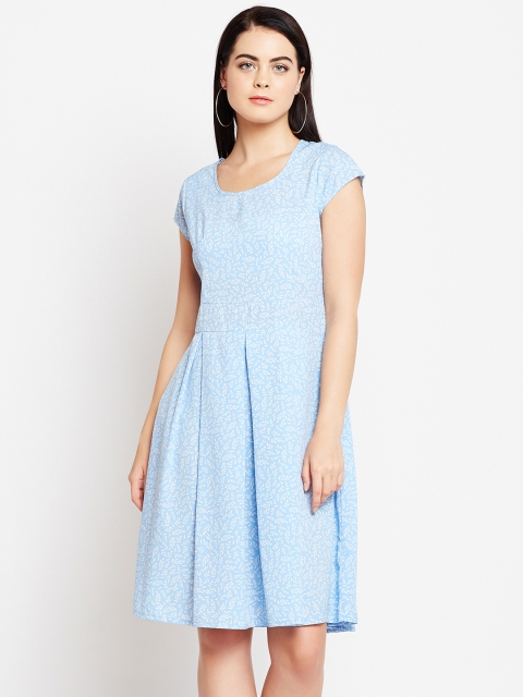 

WISSTLER Women Blue & White Printed Fit and Flare Dress