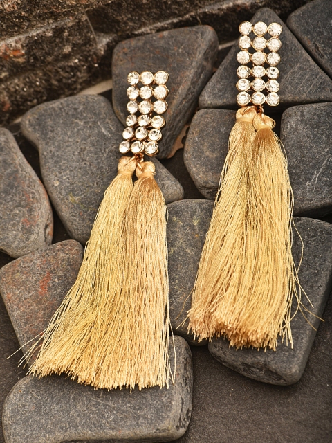

JewelRush Beige Contemporary Drop Earrings
