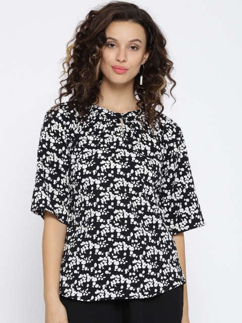 

Cottinfab Women Black & White Printed Top