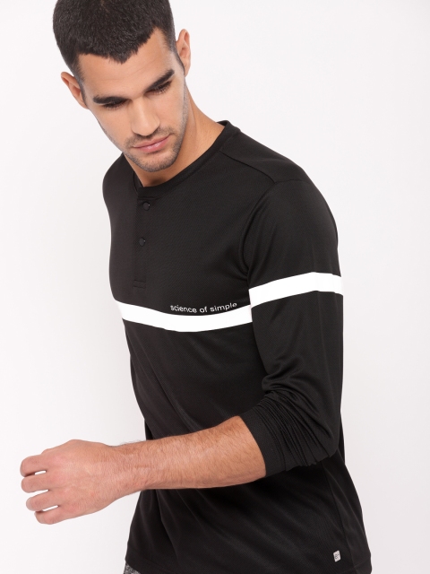 

ether Men Black Solid Round Neck T-shirt