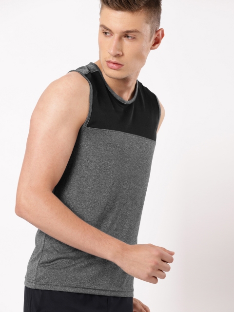 

ether e+ Men Charcoal Solid Round Neck T-shirt