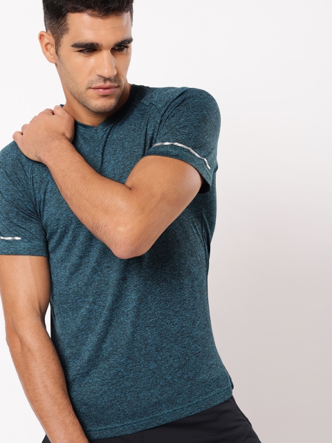 

ether e+ Men Teal Solid V-Neck T-shirt