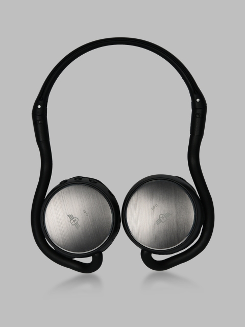 

Roadster Silver-Toned & Black Neckband Wireless Headphone MFB-PN-CY-C01