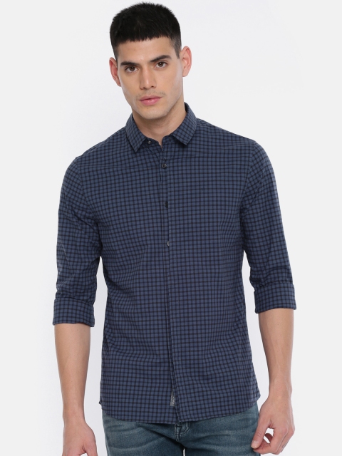 

Calvin Klein Jeans Men Blue Slim Fit Checked Casual Shirt