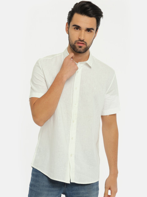

Calvin Klein Jeans Men White Slim Fit Solid Casual Shirt
