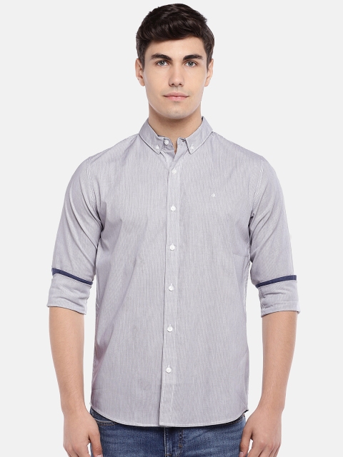 

Calvin Klein Jeans Men White & Black Slim Fit Striped Casual Shirt
