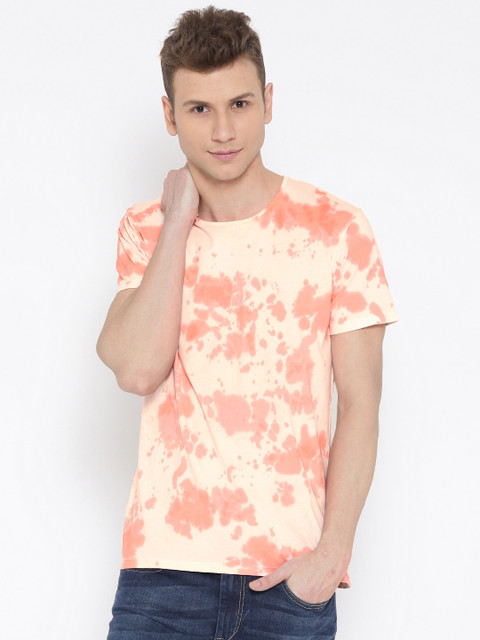 

United Colors of Benetton Men Pink Printed T-shirt
