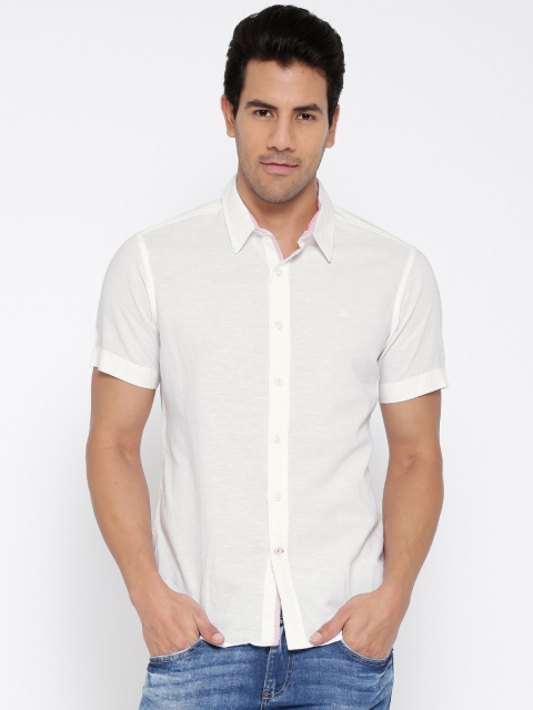 

United Colors of Benetton Men White Solid Casual Shirt