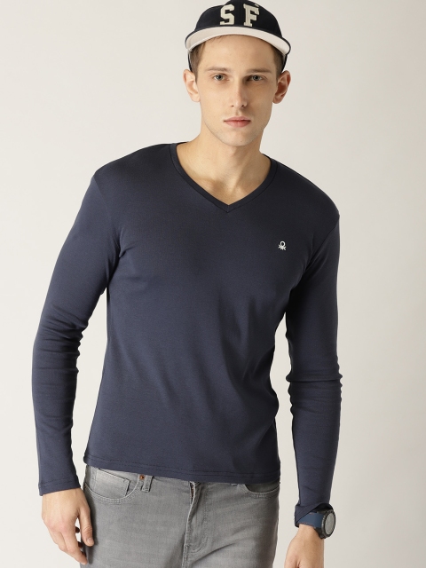 

United Colors of Benetton Men Navy Blue Solid V-Neck T-shirt