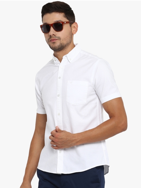 

Red Tape Men White Solid Casual Shirt