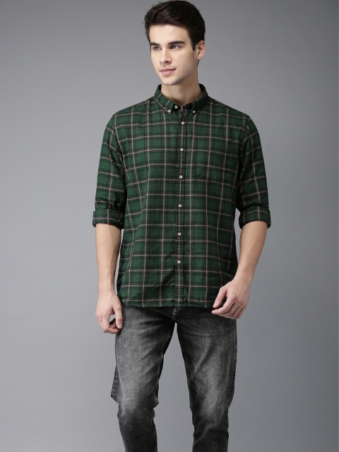 

Flying Machine Men Green & Red Regular Fit Checked Casual Shirt