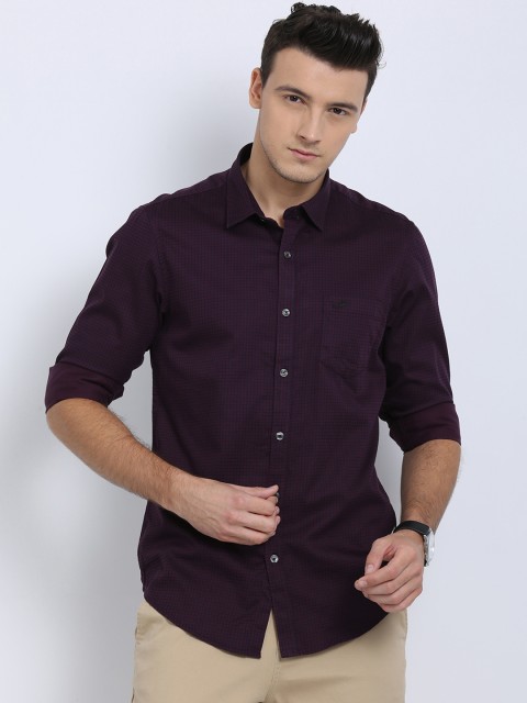 

Crocodile Men Purple Slim Fit Checked Casual Shirt