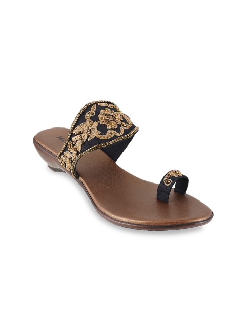 

Mochi Women Black Woven Design Synthetic One Toe Flats