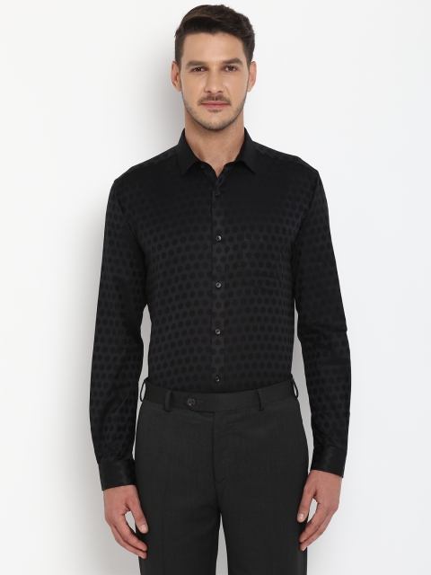 

Next Look Men Black Slim Fit Printed Formal Shirt