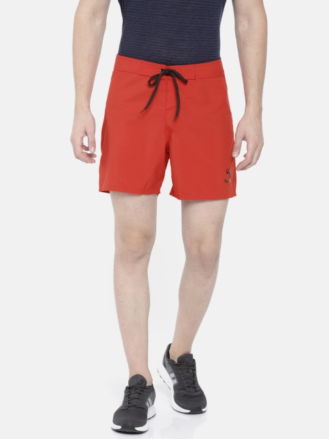 

hummel Men Red Solid Regular Fit Regular Shorts