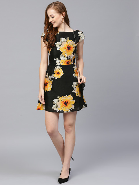 

SASSAFRAS Women Black & Yellow Printed Fit and Flare Dress