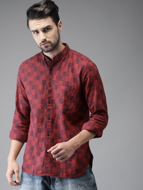 

Bene Kleed Men Red & Navy Blue Slim Fit Checked Casual Shirt