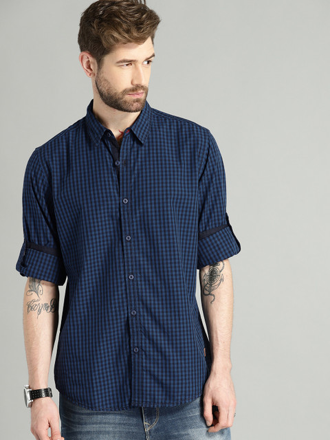 

Roadster Men Blue & Black Regular Fit Gingham Check Casual Shirt