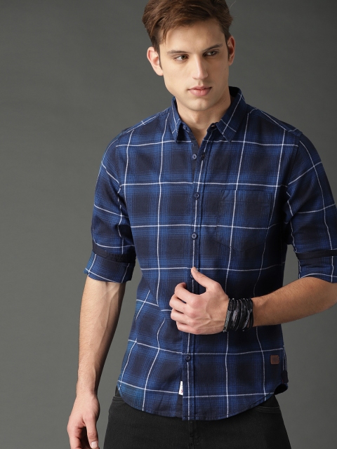 

Roadster Men Navy Blue Regular Fit Checked Casual Shirt