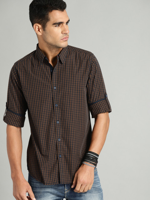 

Roadster Men Brown & Navy Regular Fit Gingham Checked Casual Shirt