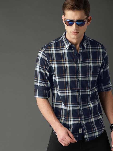 

Roadster Men Navy Blue Regular Fit Checked Casual Shirt